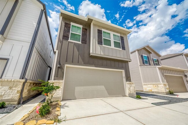 Building Photo - 14838 Slow River Ave