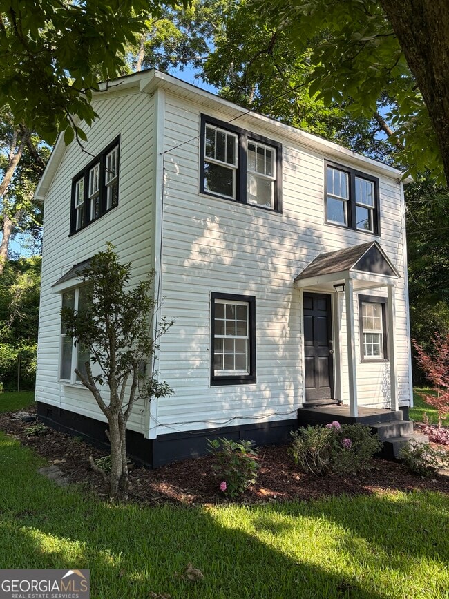 Building Photo - 118 Alford St