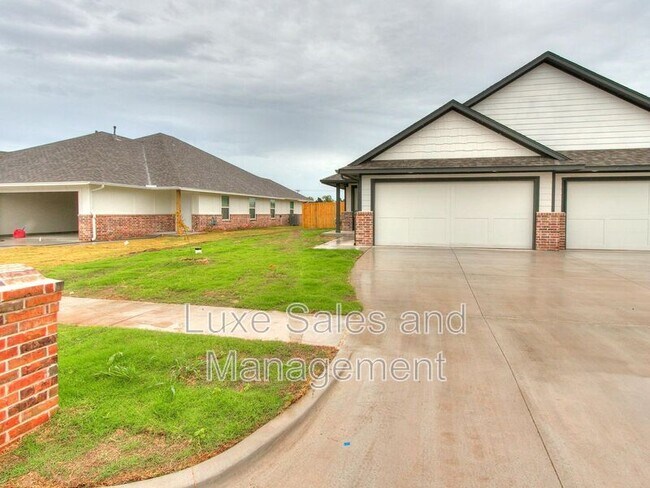 Foto del edificio - 8002 NW 105th Terrace