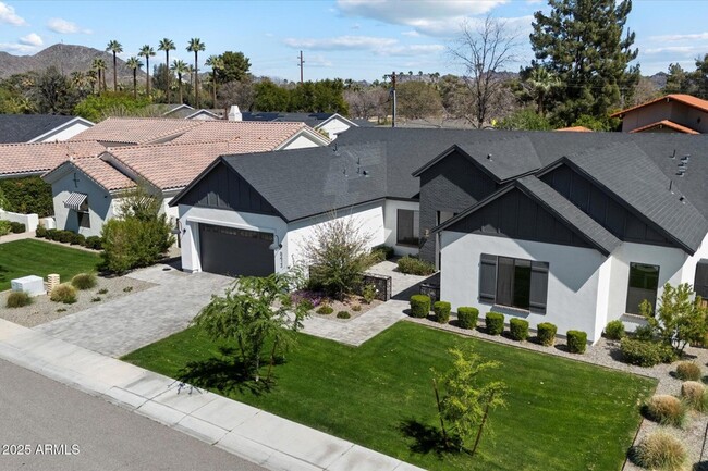 Foto del edificio - 8413 N Diller Grove Ln