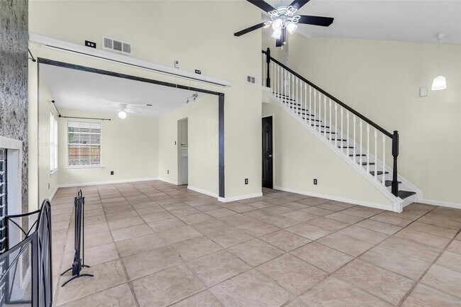Foto del edificio - 15830 Pipers View Dr