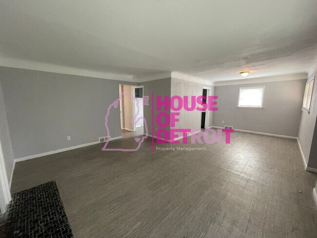 Building Photo - 3 BEDROOM | 1 BATH | FREE PRE SCREEN