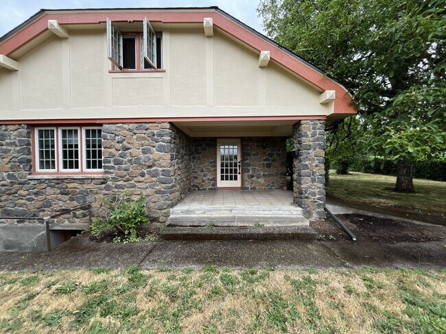 Building Photo - Charming Cottage Home with Timeless Character, Hardwood Floors, Flexible Living Spaces, and Expan...