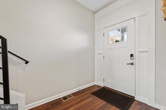 Foto del edificio - 444 Kenyon St NW