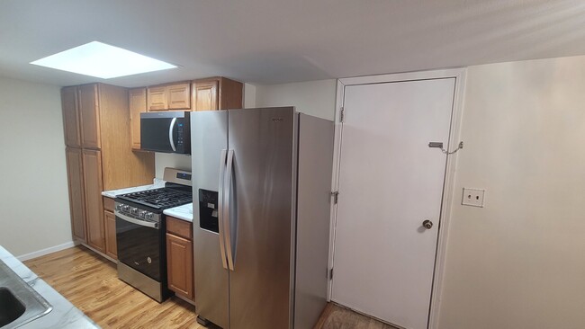 Building Photo - 1426 Bear Flag Dr