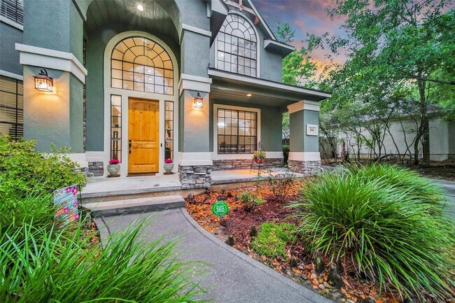 Foto del edificio - 66 Mystic Lake Cir