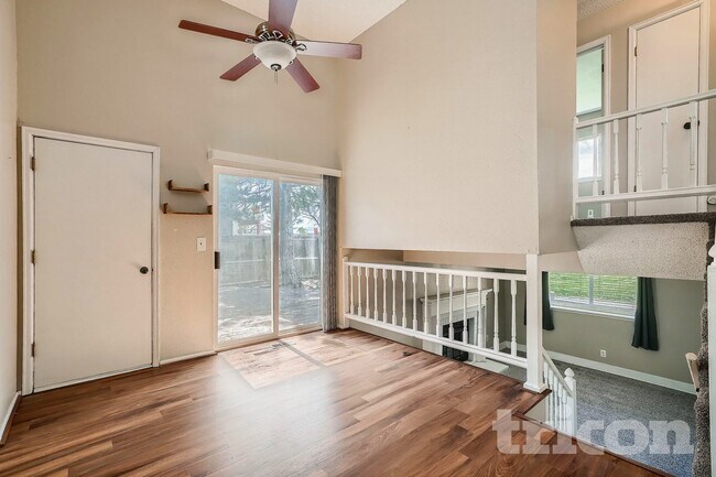 Foto del edificio - 10341 Routt St