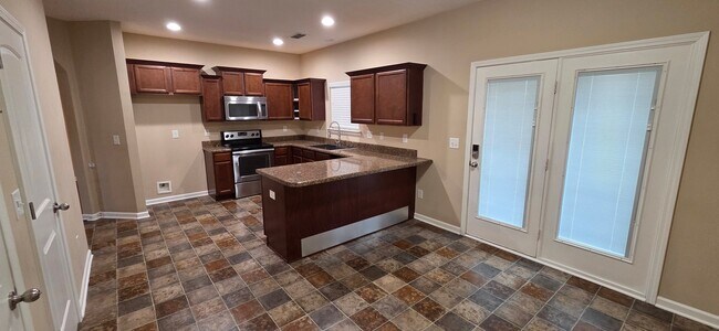 Building Photo - 7417 Golden Apple Dr