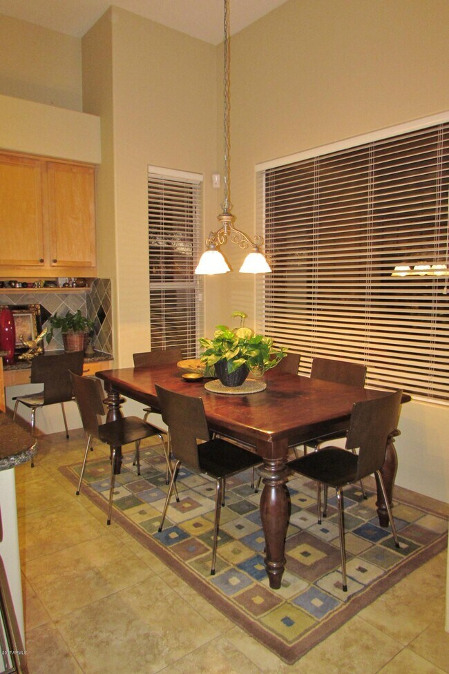 Building Photo - 11290 E Whitethorn Dr