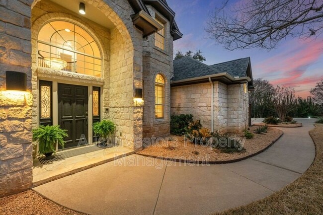 Foto del edificio - 7905 Brightman Ln
