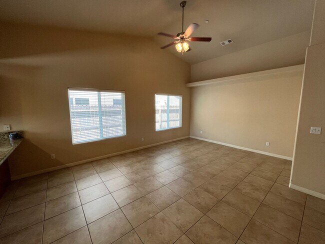 Building Photo - Immaculate NW Visalia home for rent coming...