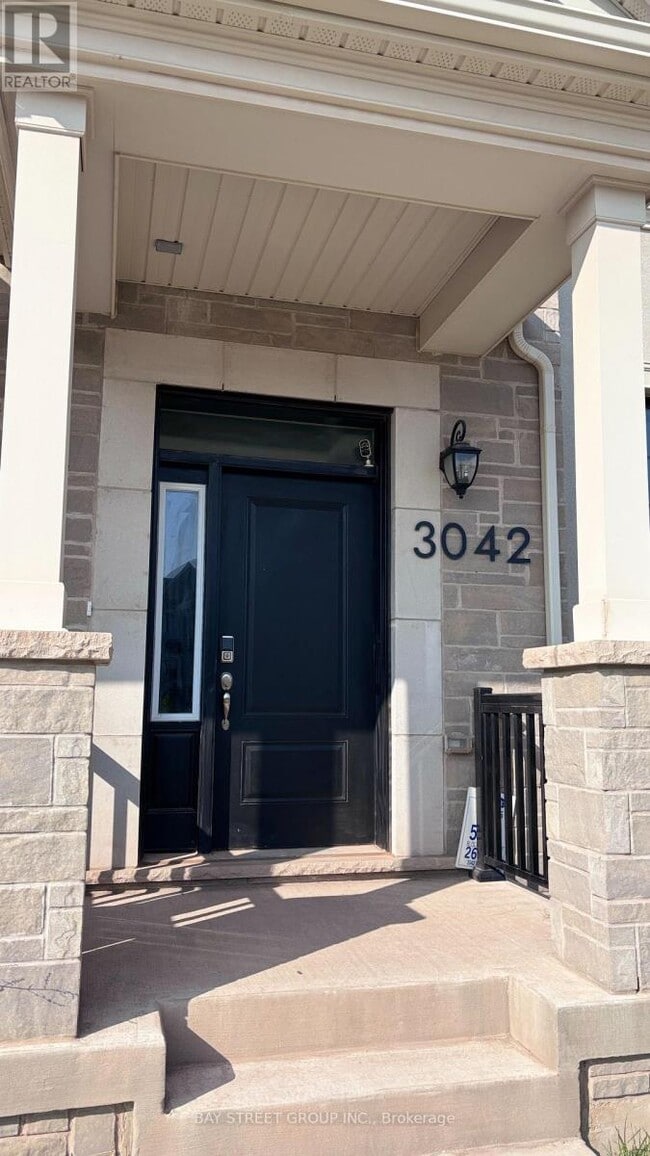 Building Photo - 3042 Merrick Rd