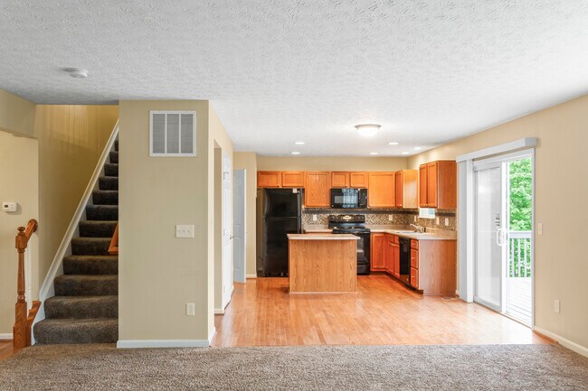 Foto del edificio - 2748 Pebble Creek Way