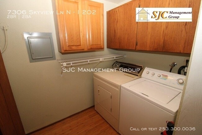 Building Photo - 7306 Skyview Ln N