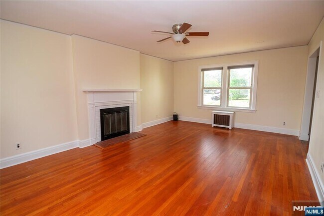 Foto del edificio - 29 13th Ave