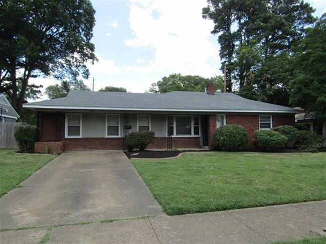 Mendenhall Acres - Mendenhall Acres House