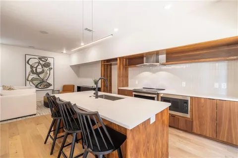 Foto del edificio - 406 Mulberry Ct