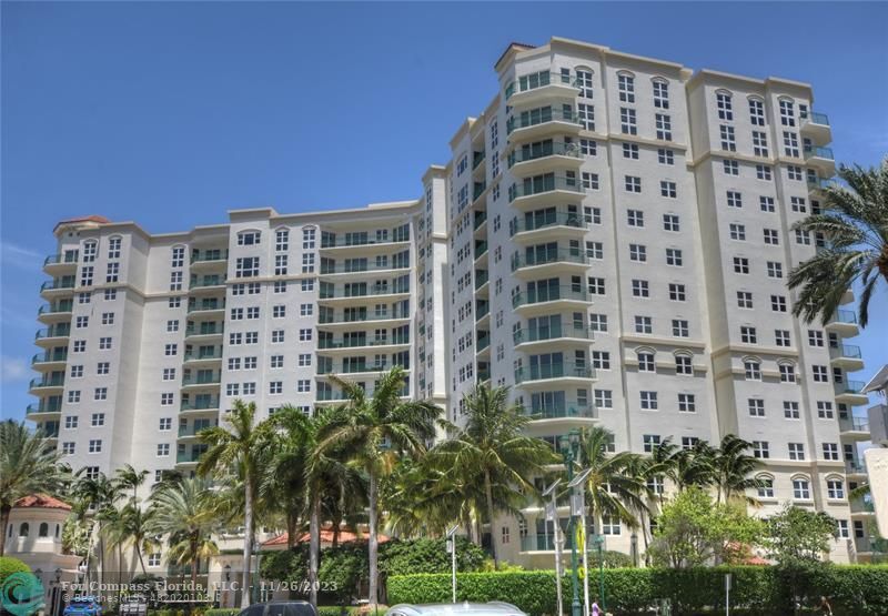 Foto principal - 20000 E Country Club Dr