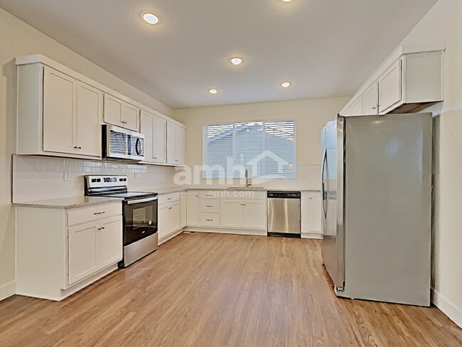 Building Photo - 4303 Crestone Peak St