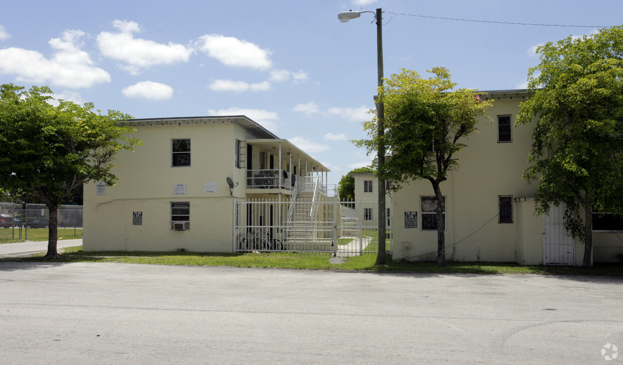 5181 NW 27th Ave - 50th Street Heights Apartments