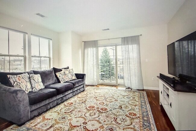 Building Photo - 3 Repton Pl