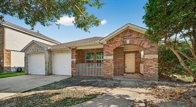 Building Photo - 24615 Amberleaf Ct
