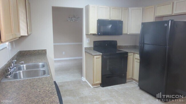 Building Photo - 7447 Edenberry Way