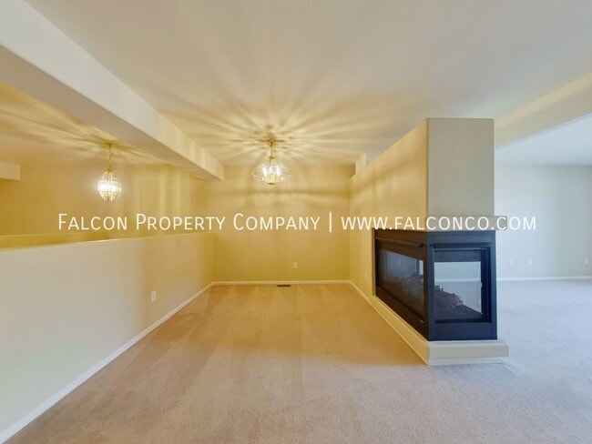 Building Photo - Fantastic Condo in Cima Vista - Lease Out ...