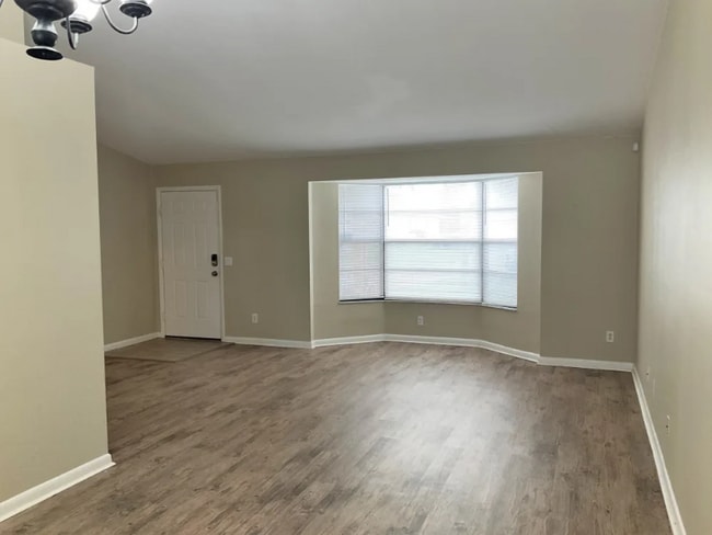 Foto del edificio - 200 SE 19th Terrace