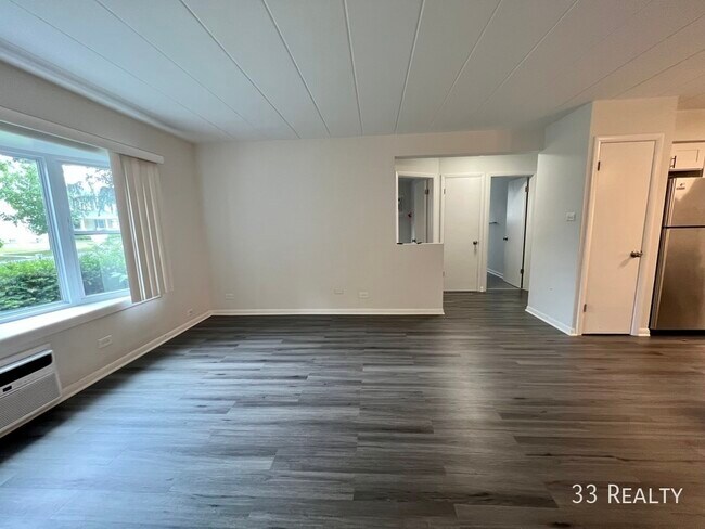 Building Photo - 30 N Spring Ave