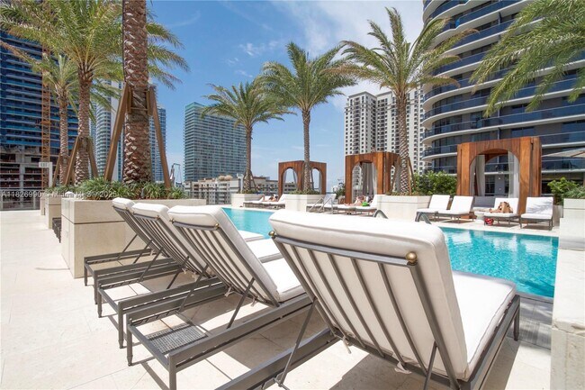 Foto del edificio - 801 S Miami Ave