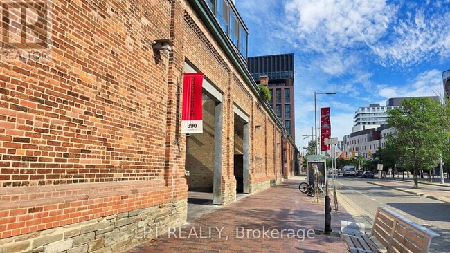 Building Photo - 390 Cherry St