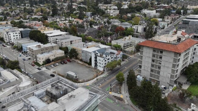  - 2225 Hearst