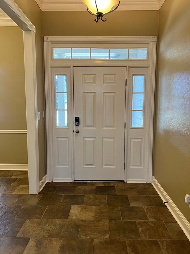 Foto del edificio - Large Lot Close to to Barksdale Air Force Base w/POOL!!