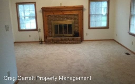 Building Photo - 600 Tabb Lakes Dr