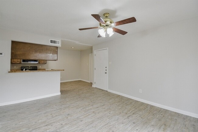 Building Photo - 12955 Woodforest Blvd
