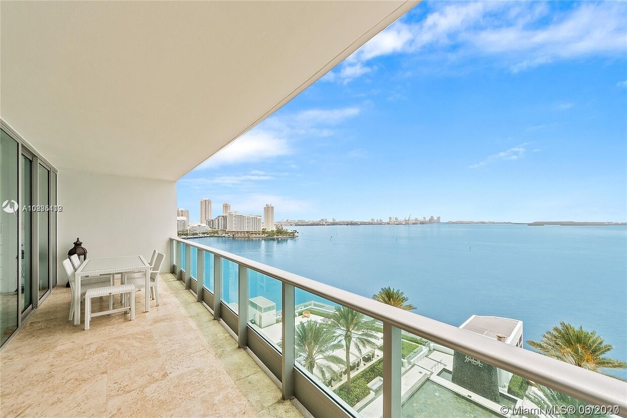 Primary Photo - 1331 Brickell Bay Dr