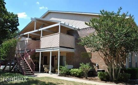 Primary Photo - 2211 N Bell Ave