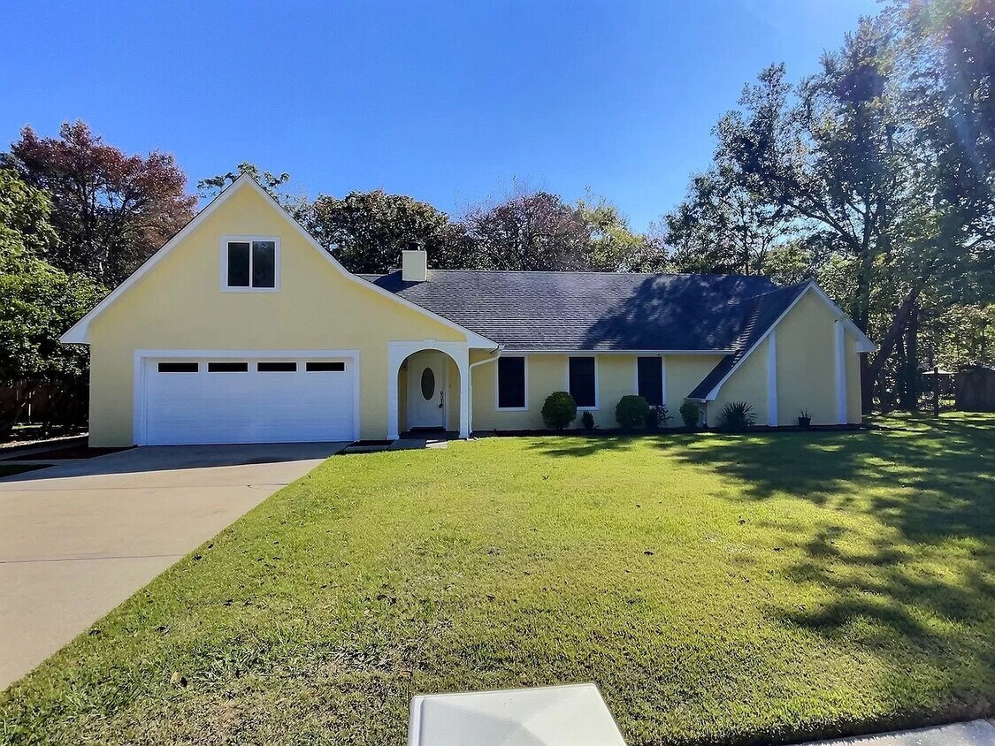 Primary Photo - 118 Linnet Dr