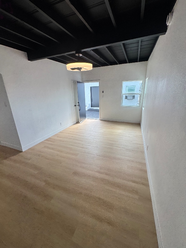 Building Photo - 2616 W Beverly Blvd