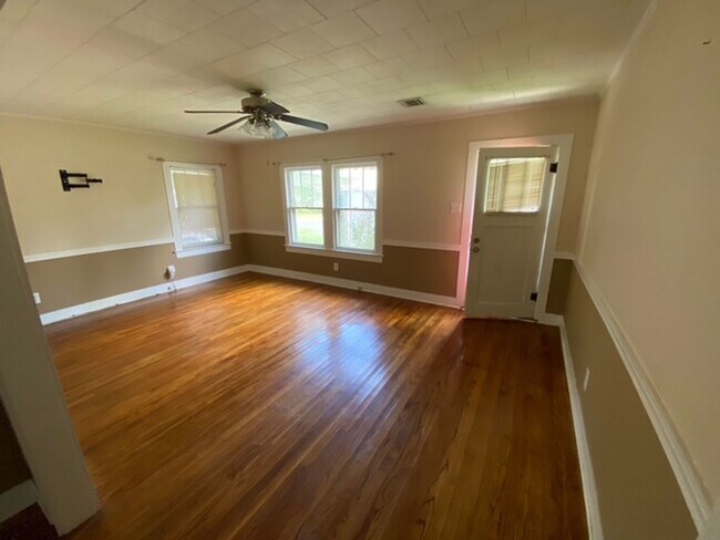 Foto del edificio - 313 St Thomas St