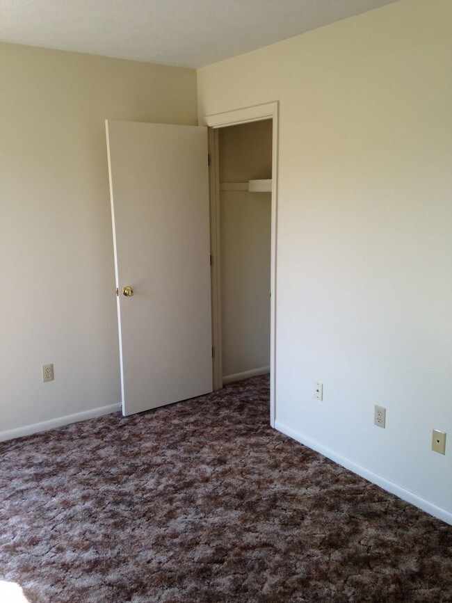 Building Photo - 110 Lucas Ln