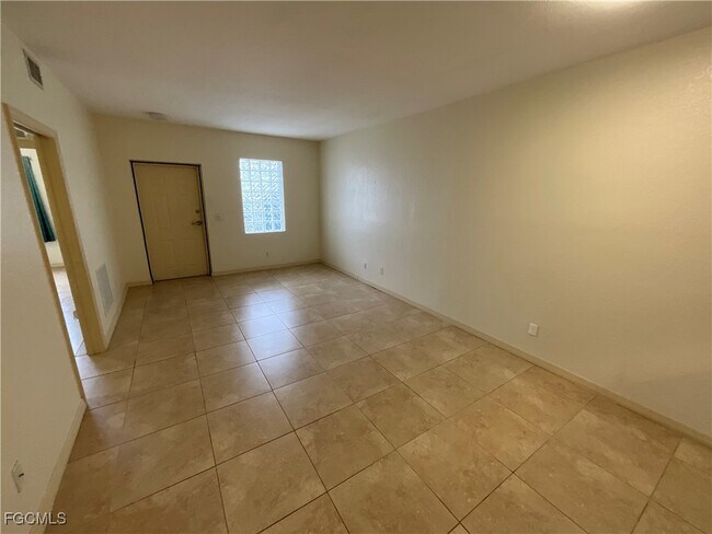 Foto del edificio - 610 SE 13th Ct