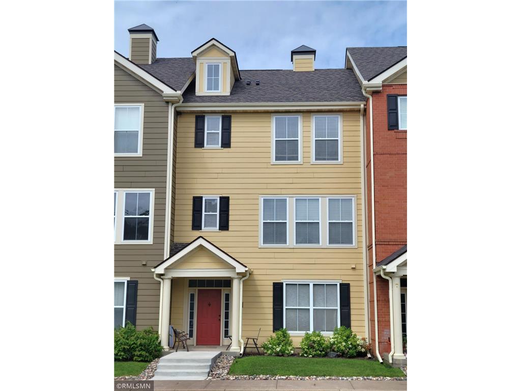 Foto principal - 10266 Bleeker St