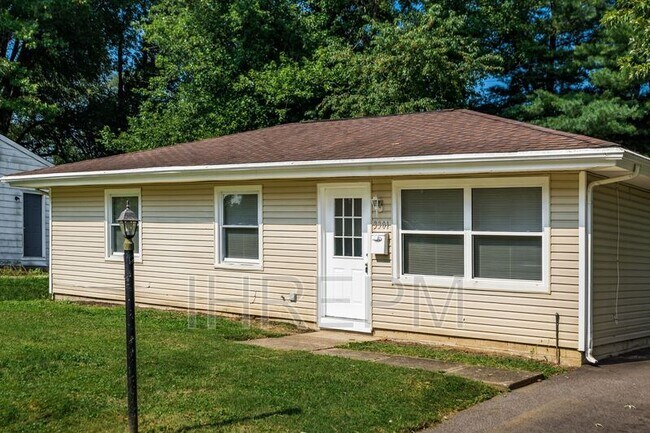 Building Photo - 3301 Faycrest Rd