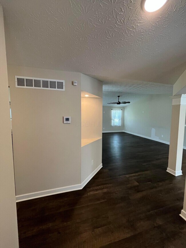 Building Photo - 17200 OH-739