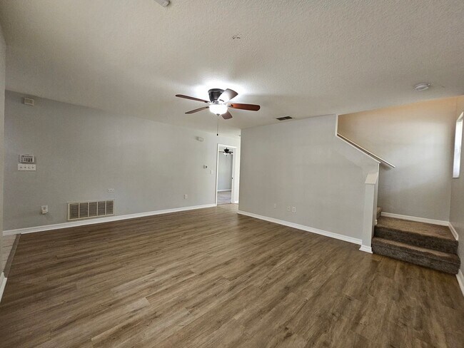 Foto del edificio - Fishhawk - 4 bedroom / corner lot