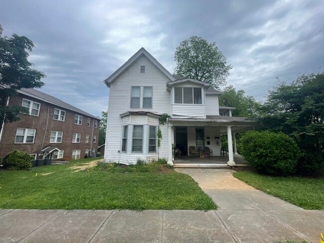 CHARMING 1 BEDROOM APT NEAR THE LOVELY MARYVILLE COLLEGE CAMPUS!! - CHARMING 1 BEDROOM APT NEAR THE LOVELY MARYVILLE COLLEGE CAMPUS!!