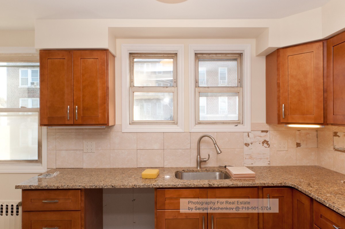 Foto principal - 33-33 Murray Ln