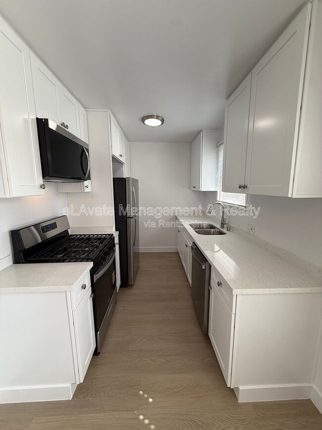 Foto del edificio - 14119 Gilmore St